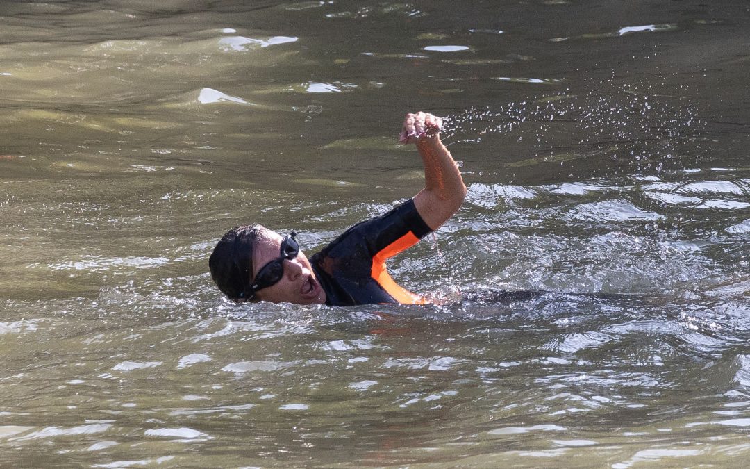 The mayor’s swim across the Seine before the Paris 2024 opening ceremony